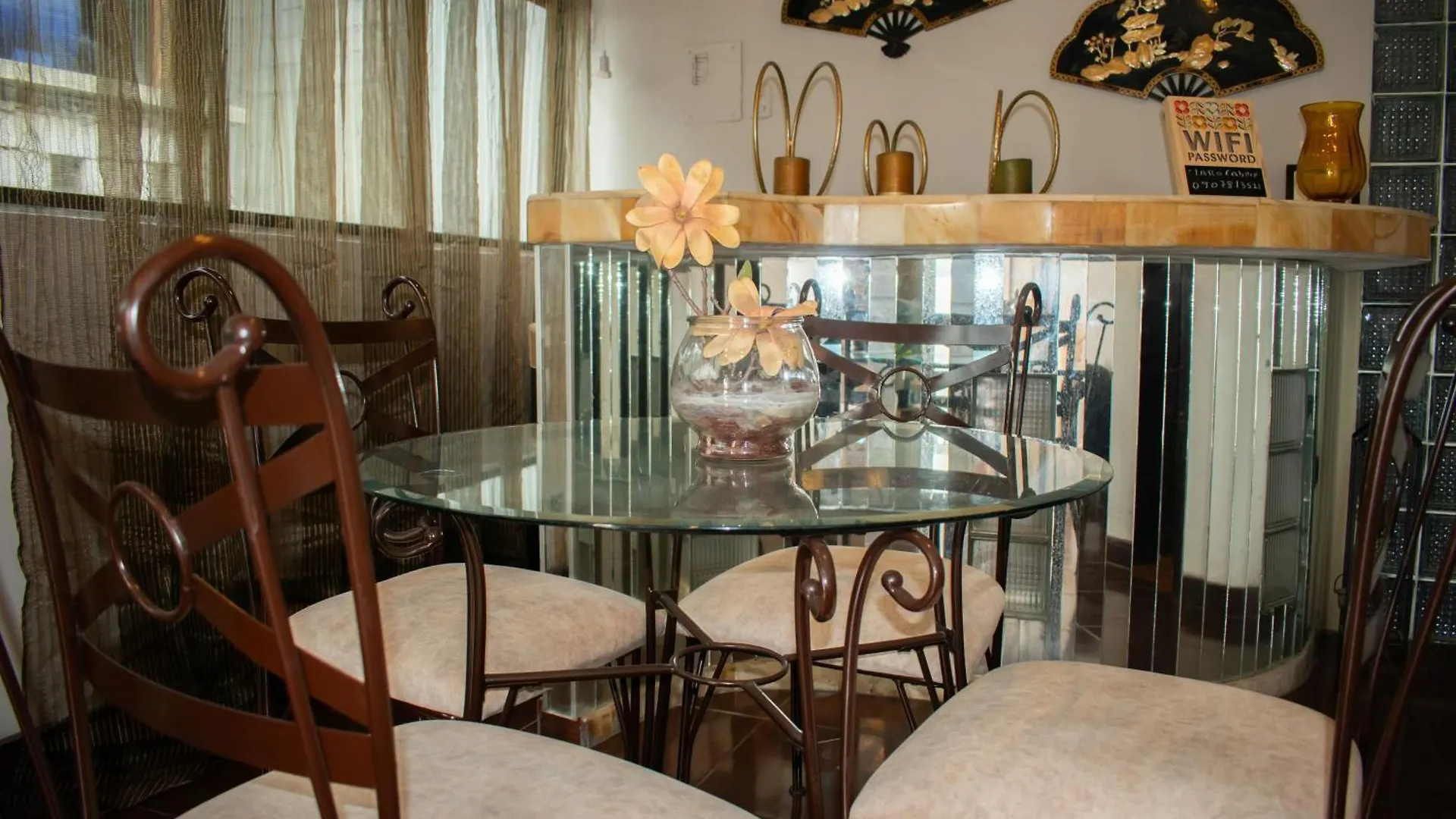 Bed & Breakfast Villa 97 Guayaquil Suites Y Habitaciones Economicas Cerca Del Aeropuerto