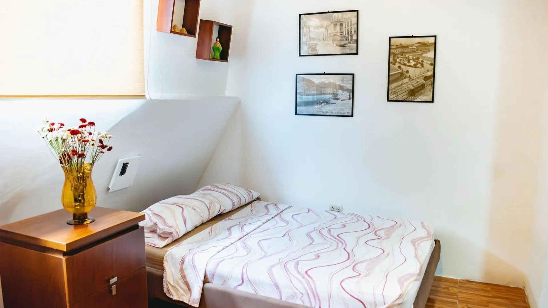 Bed & Breakfast Villa 97 Guayaquil Suites Y Habitaciones Economicas Cerca Del Aeropuerto