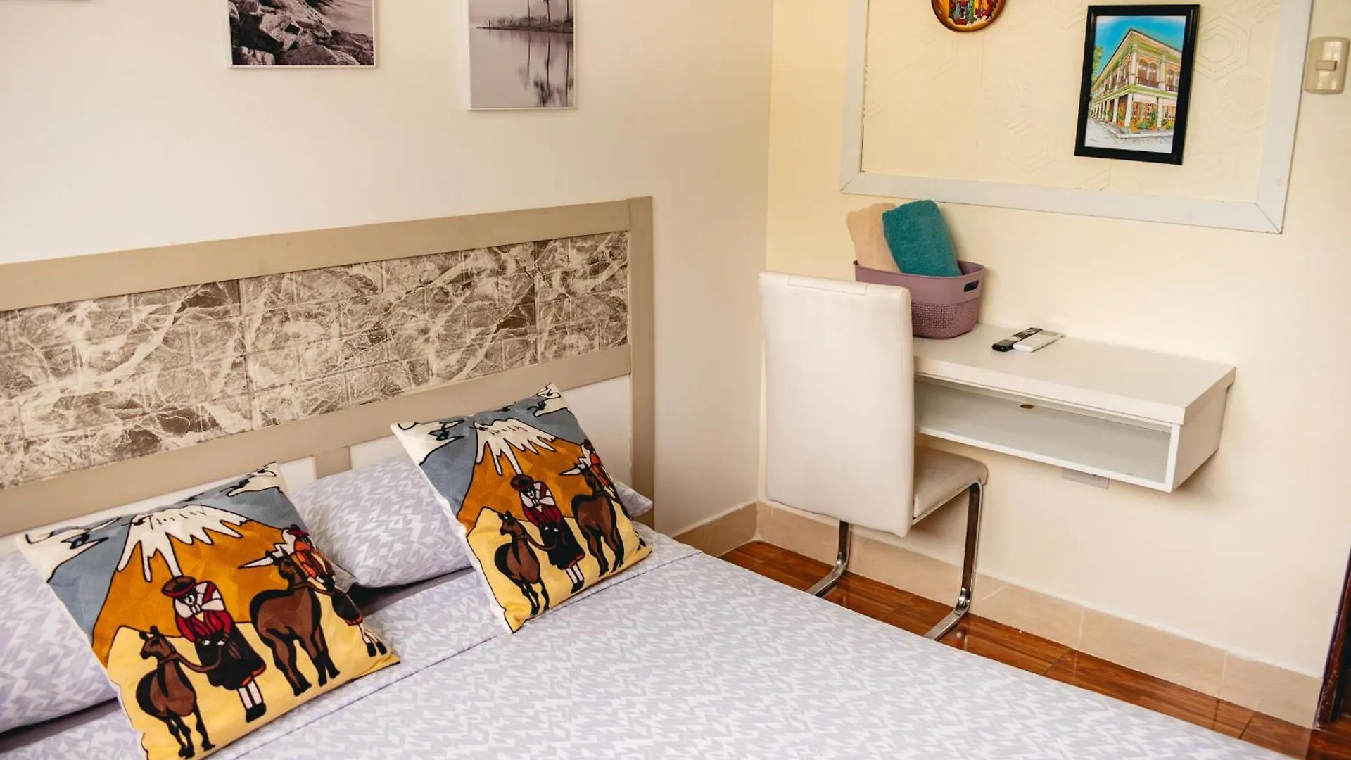 Bed & Breakfast Villa 97 Guayaquil Suites Y Habitaciones Economicas Cerca Del Aeropuerto